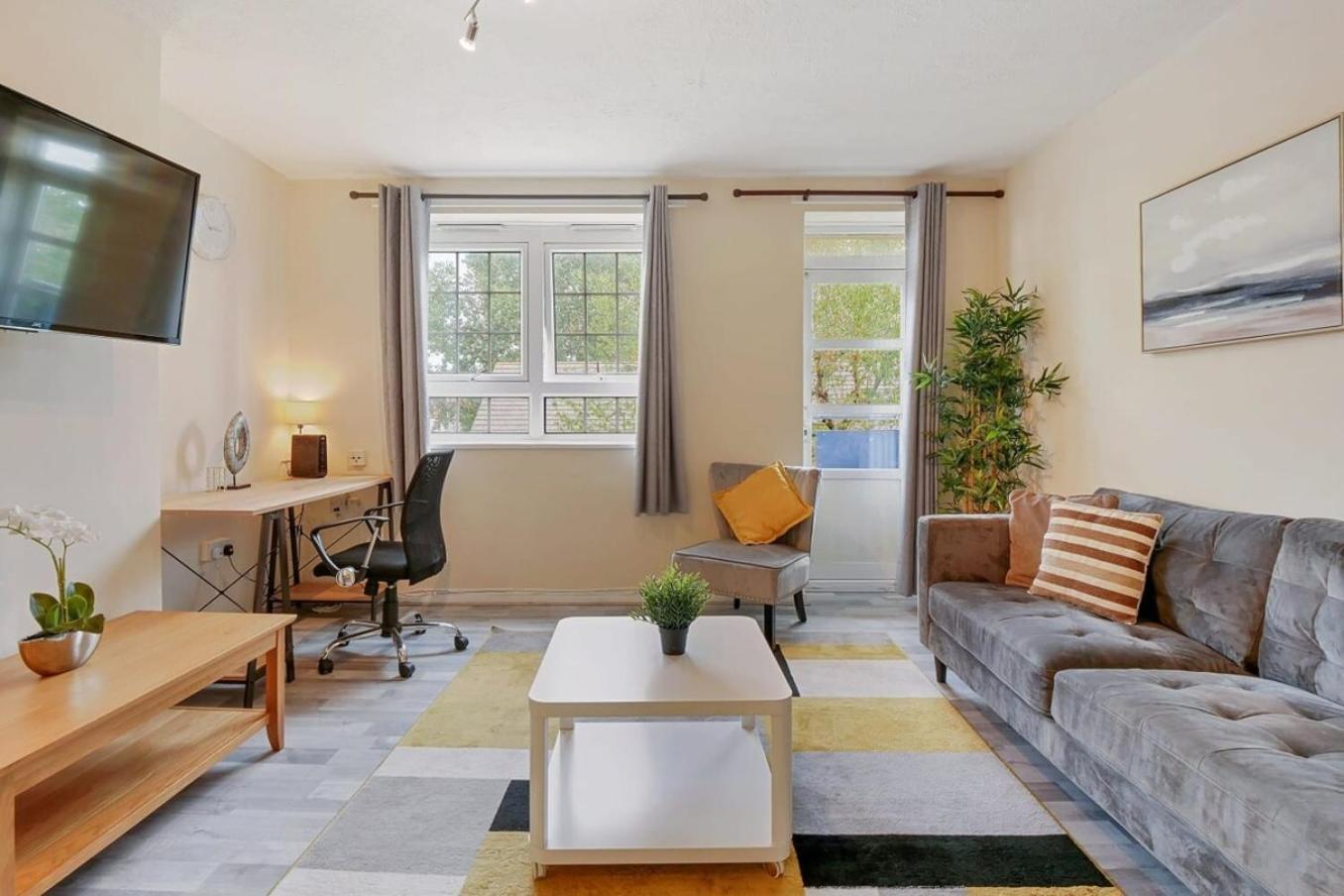 The Serene 2-Bedroom Flat W Free Street Parking Sutton  Luaran gambar